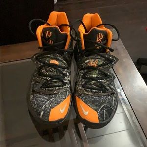 Kyrie 5 x Taco PE- Nike